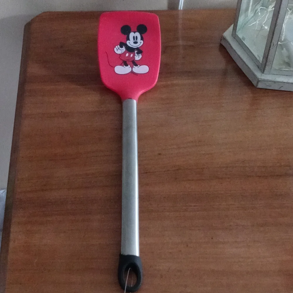 Mickey spatula